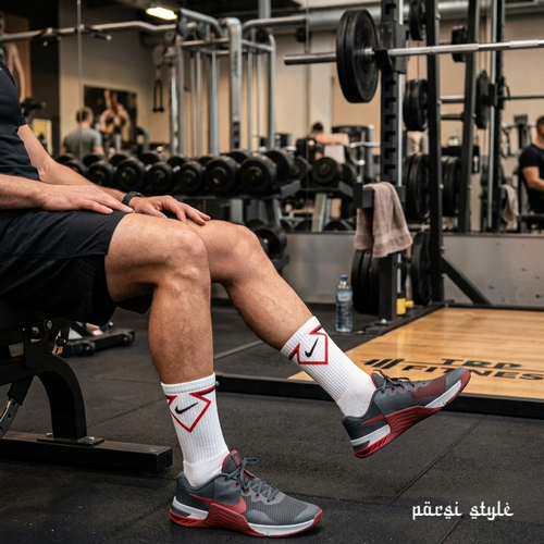 جوراب بزرگسال ساقدار ورزشی طرحدار NIKE