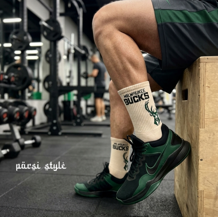 جوراب بزرگسال ساقدار ورزشی طرحدار MILWAUKEE BUCKS